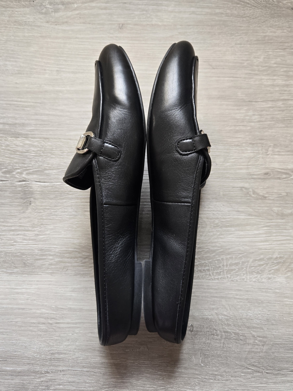 Vionic Women’s Adeline Black Leather Slip-On Loafers SZ 10 - Picture 6 of 6